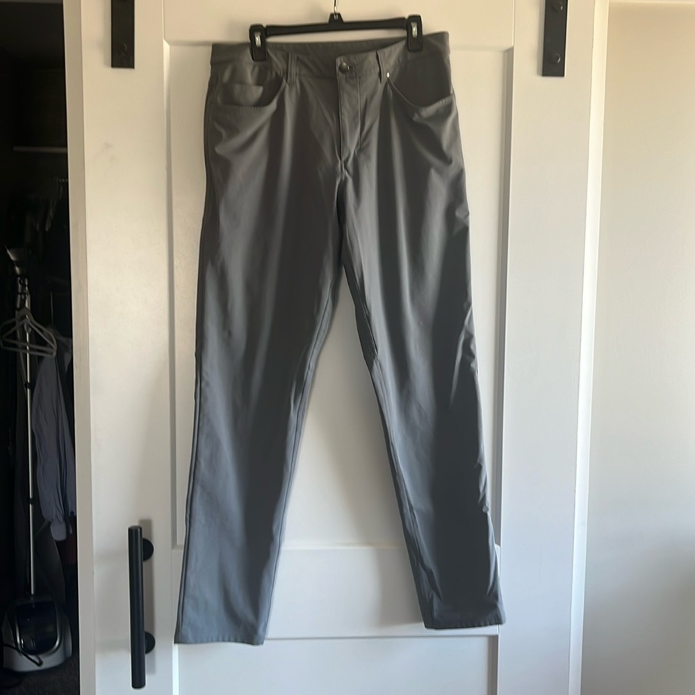Men’s Lululemon Pants. Size 34
